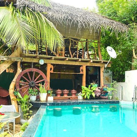 Visu Villa Hotel Habarana Bagian luar foto