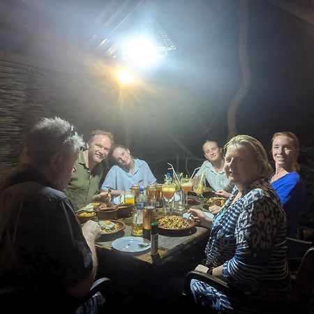 Visu Villa Hotel Habarana Bagian luar foto