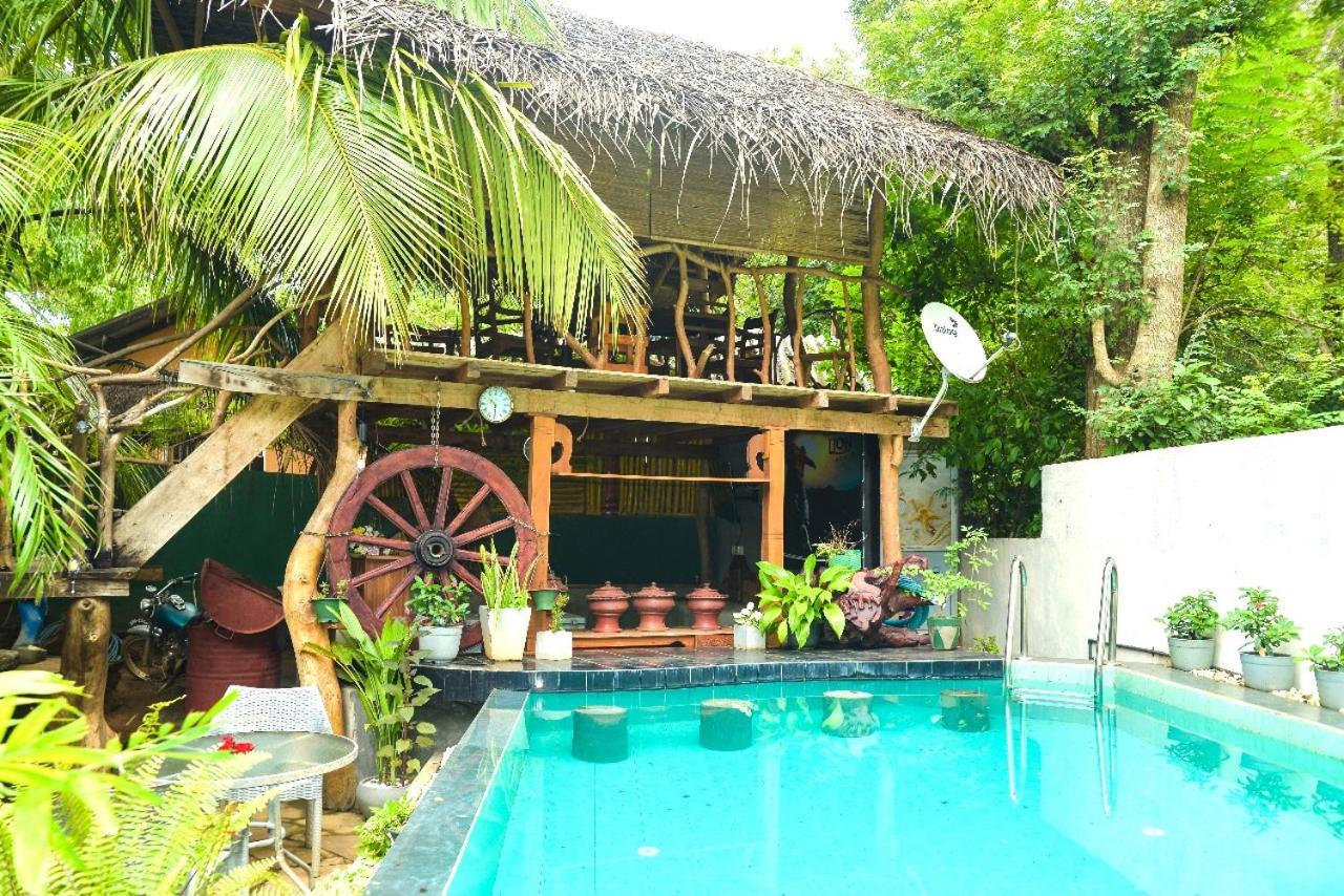 Visu Villa Hotel Habarana Bagian luar foto