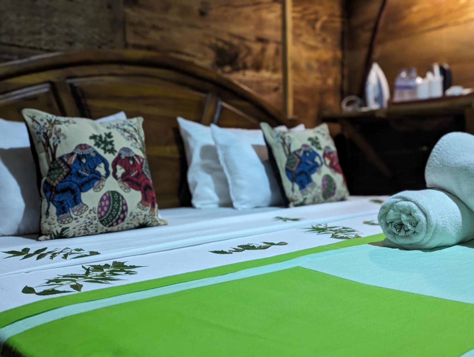 Visu Villa Hotel Habarana Bagian luar foto